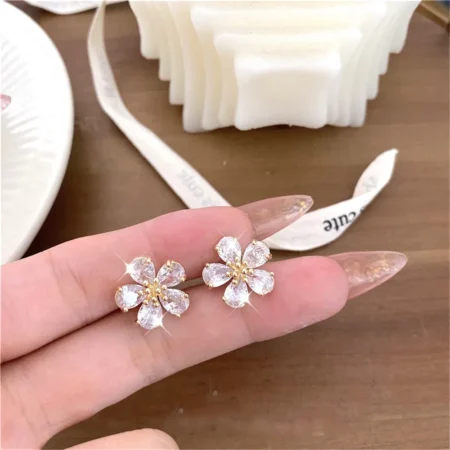 Cubic Zirconia flower Stud Earrings