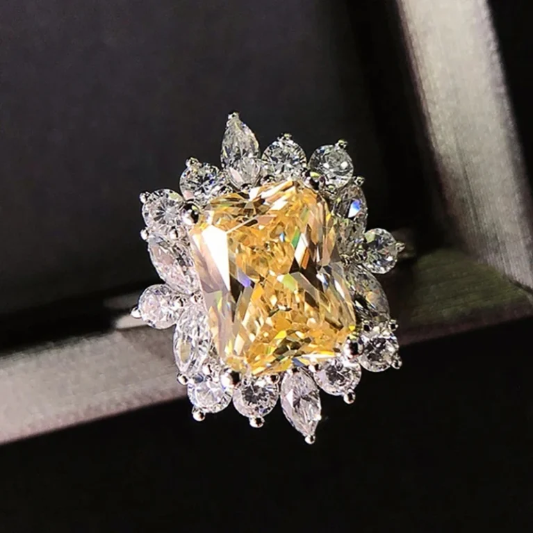 Huitan Square Yellow CZ Stone