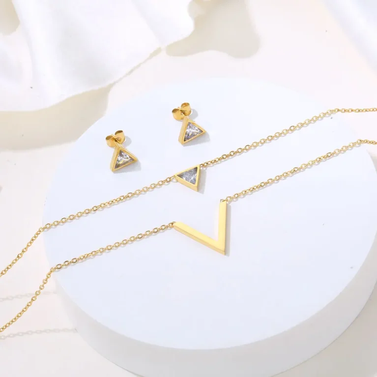 Light Luxury Elegant Delicate Geometry Pendant and earring