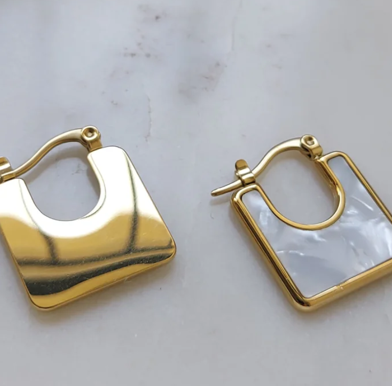 Peri Ocean Clip Earrings