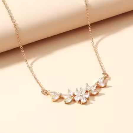 Creative Flower Leaf Zircon Pendant Necklace for Women Gold Color Light