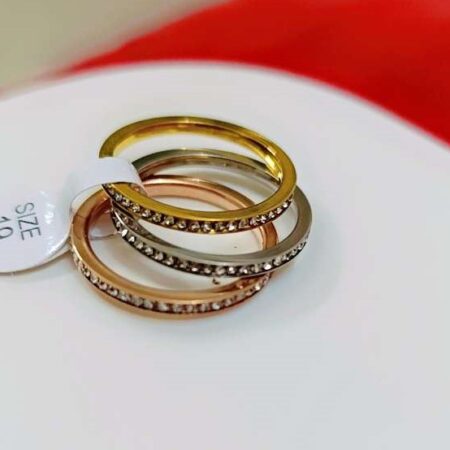 Triple Rings In Three Colors And Zircon