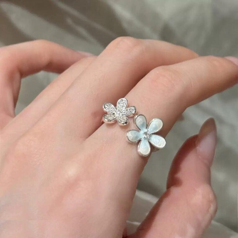 Double Flower Ring Adjustable - CRSH
