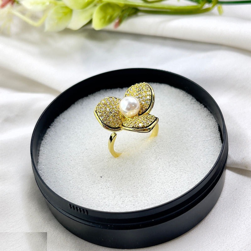 Pearl Flower Ring Adjustable