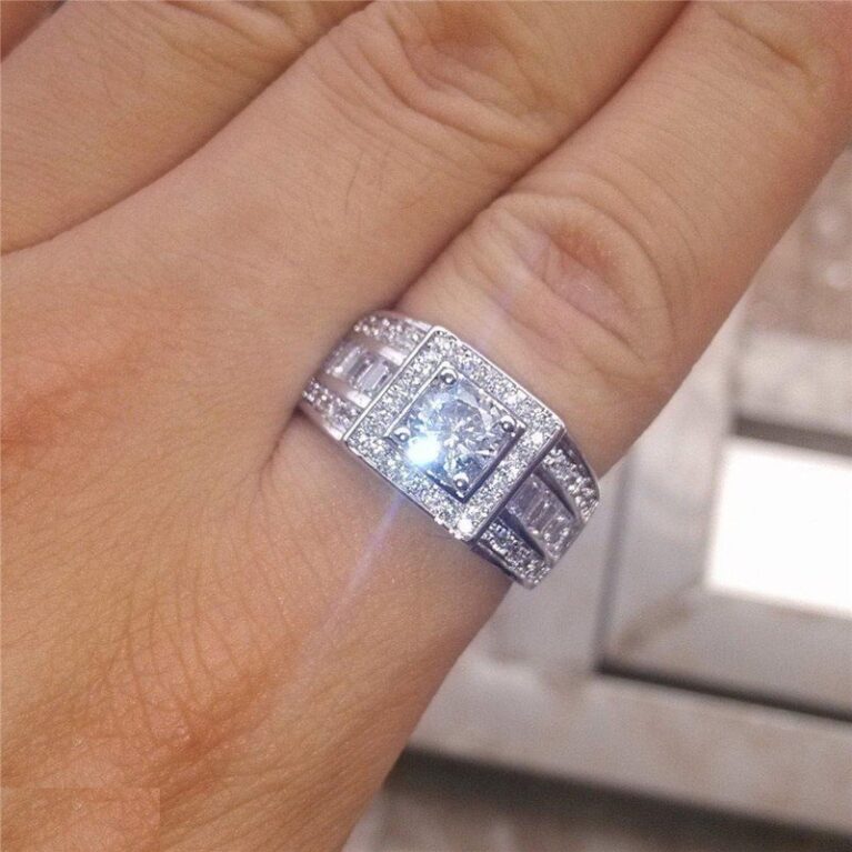 Round Stone Step Ring - TRSH