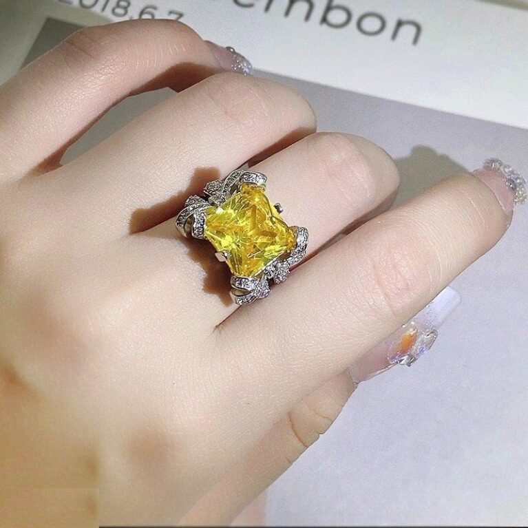 Imp Square ZIRCON Ring Adjustable - TRSH