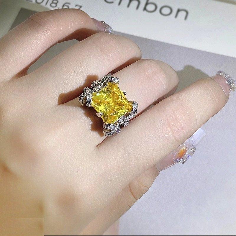 Imp Square ZIRCON Ring Adjustable - TRSH